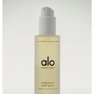 ALO Yoga Wellness System Magnesium Reset Spray - Tan